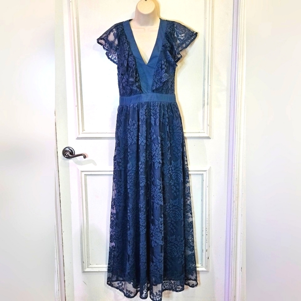 Miami Blue Floral Lace V-Neckline Maxi Dress, Medium